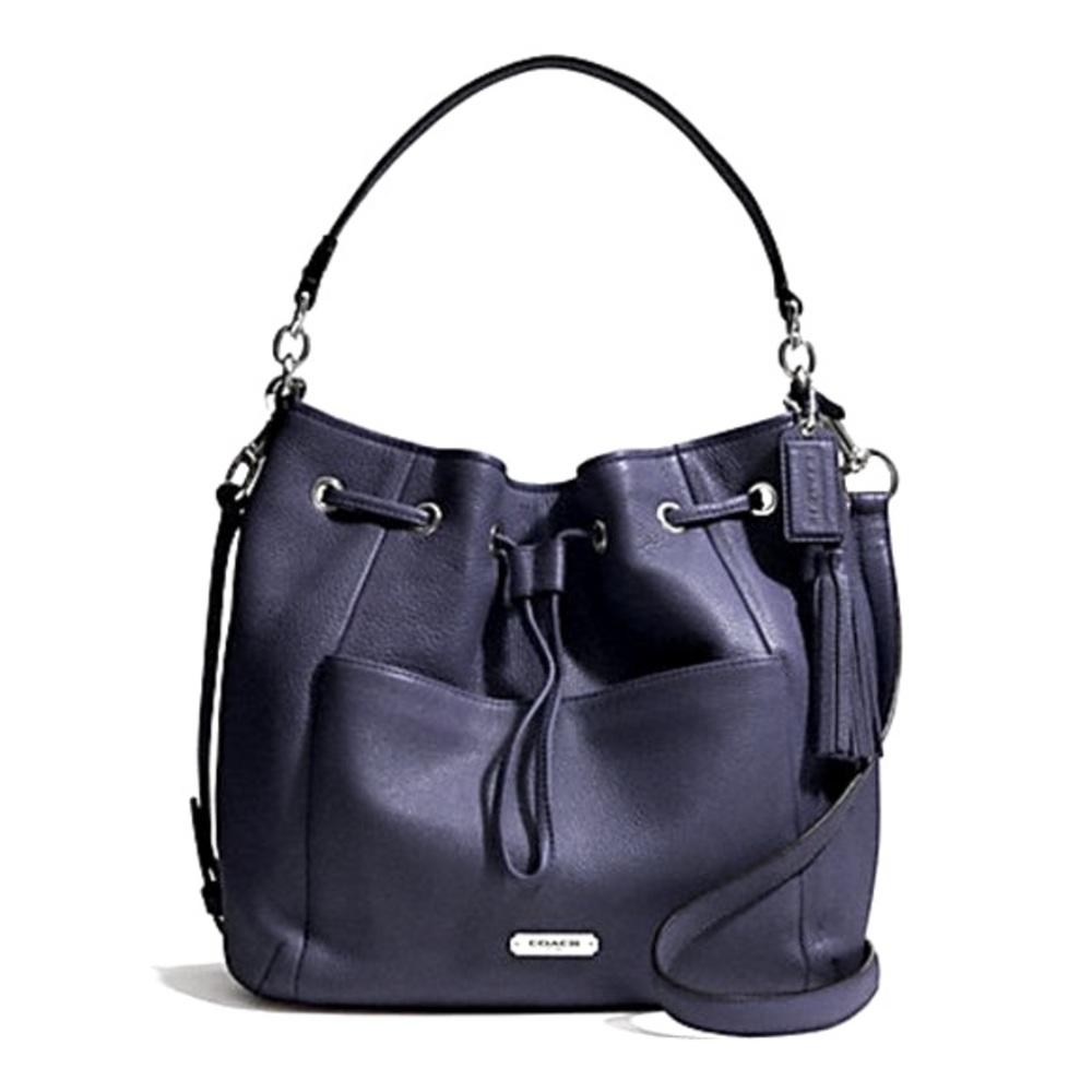 LIKE NEW Coach Avery Leather Drawstring Purse-Great Condition